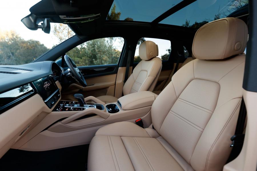 Интерьер Porsche Cayenne (PO536) 2018 года  (AU) (фото 5 из 26)